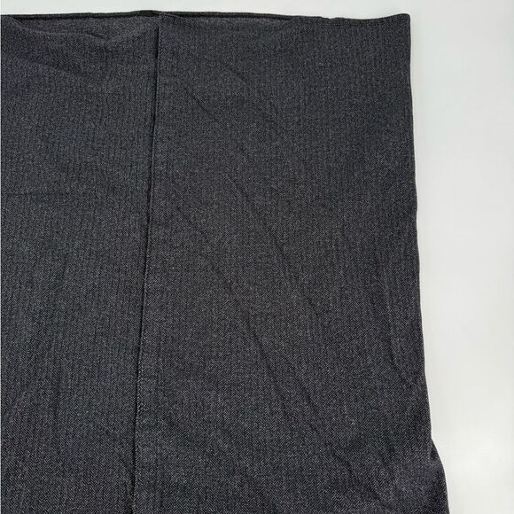 Lululemon Vinyasa Scarf in Heathered Herringbone Heathered Black| One Size - Picture 5 of 7
